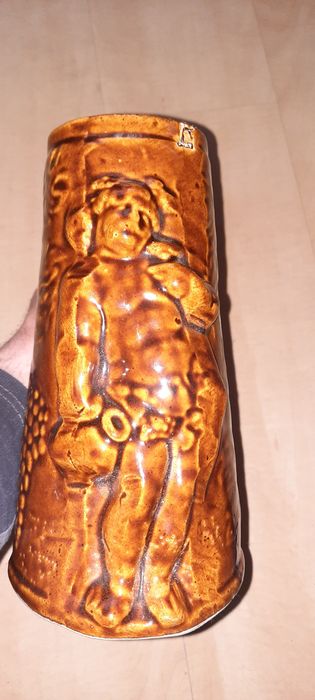 Stary duży kufel