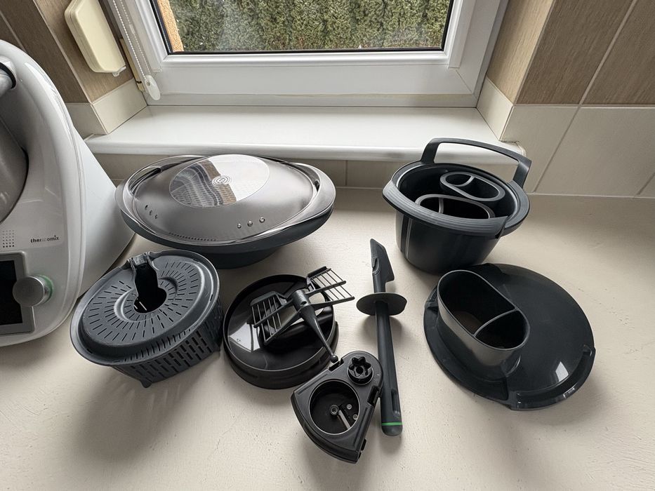 Thermomix   TM6 z wyposazeniem