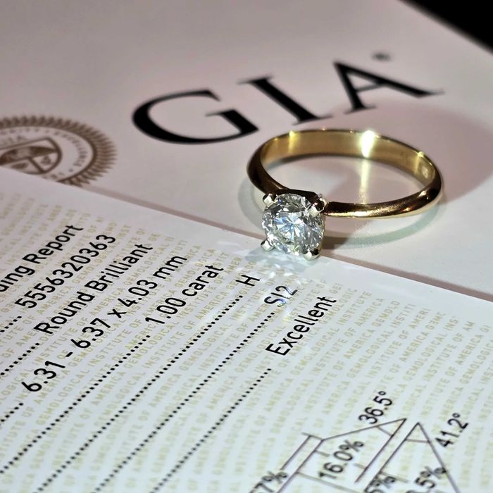 Pierścionek zaręczynowy z brylantem GIA 1 Karat