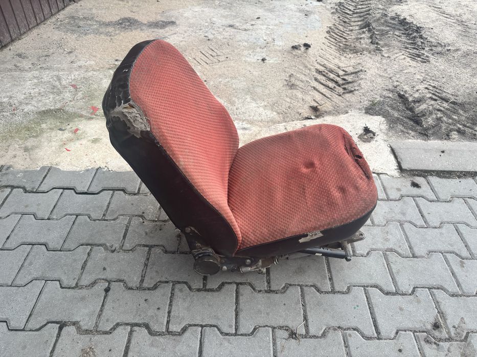 Fotel Siedzenie do ursus c 385 zetor 8111