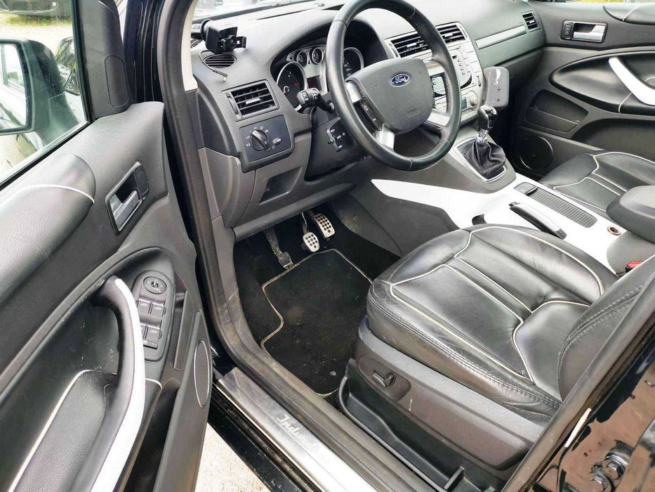 Ford Kuga induvidual 2,0cm3, 163 KM   4X4