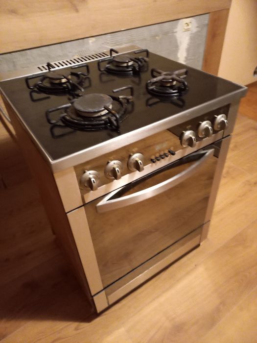 Sprzedam kuchenkę gazową elektryczną Amika