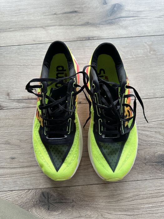 Buty do biegania New Balance Fuelcell SuperComp Elite Energy Arc