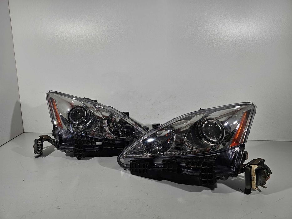 Lexus IS II IS220 IS250 Lampy Przód Przednie Komplet Lewa + Prawa Europa IGŁA