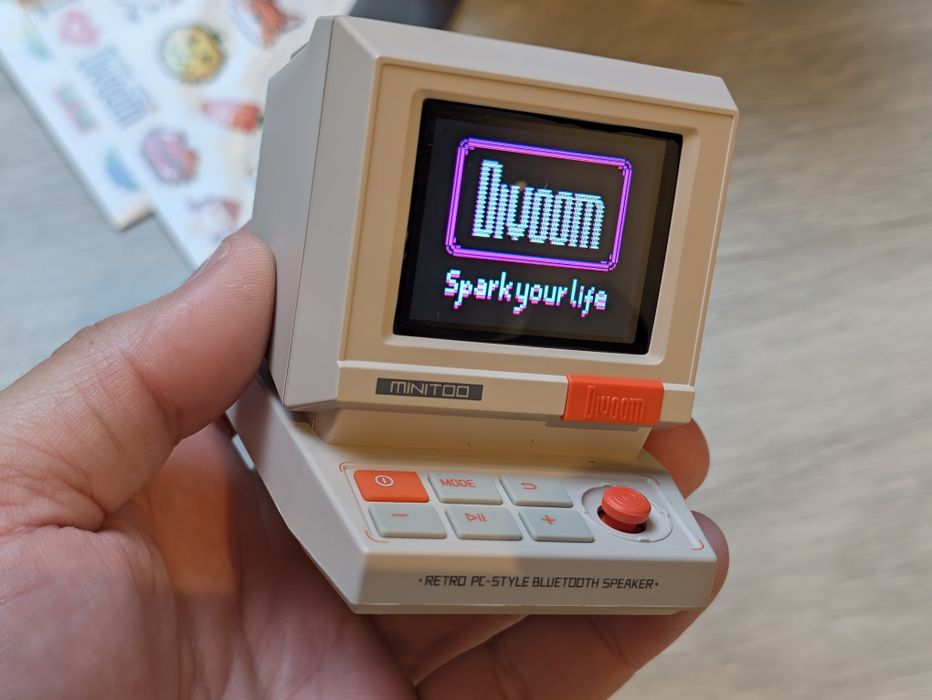 Coluna Bluetooth Retro pixel Divoom MiniToo