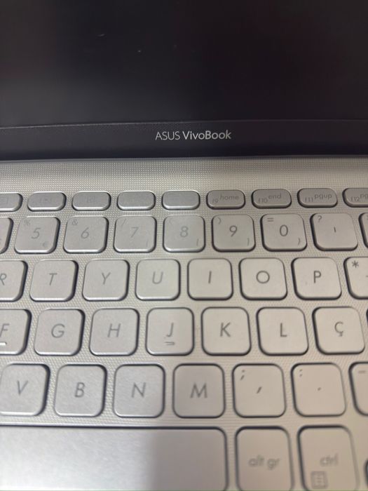 Asus VivoBook 15