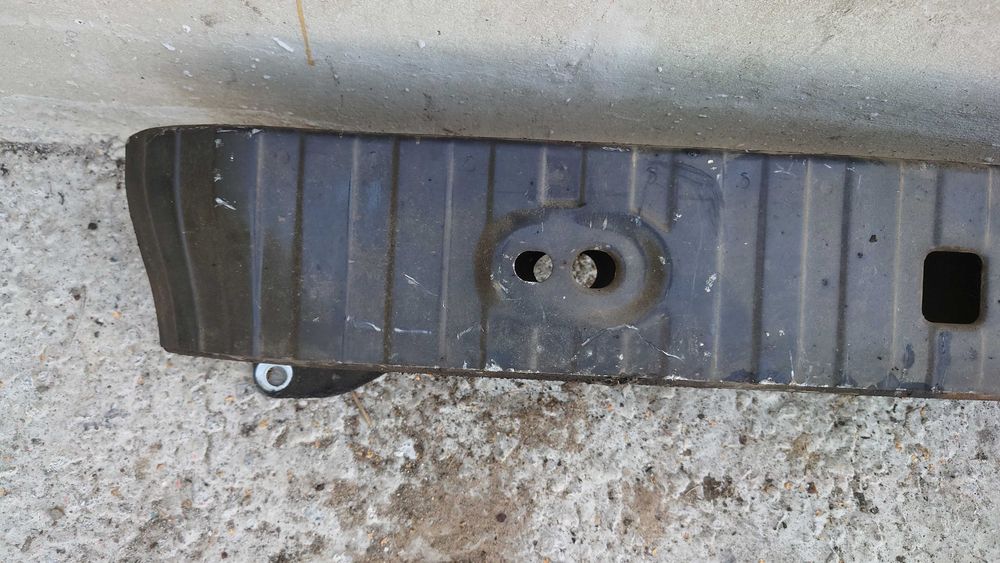 Volvo V50 Belka Wzmocnienie Zderzaka Tył Tylna