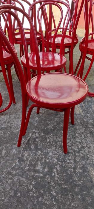 Krzesła Fameg czerwone