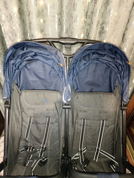 Прогулочная коляска для двойни