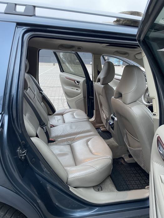Продам Volvo XC70