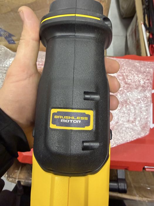Безщіткова сабельна пила Dewalt DCS382 20v USA