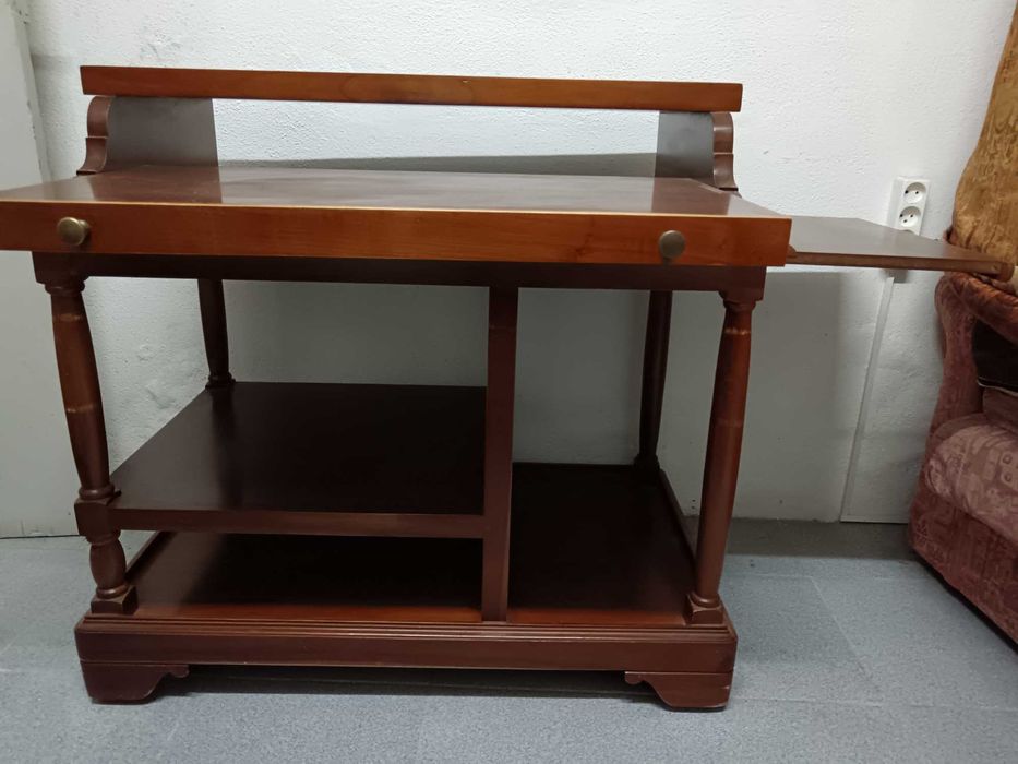 Secretaria com rodas