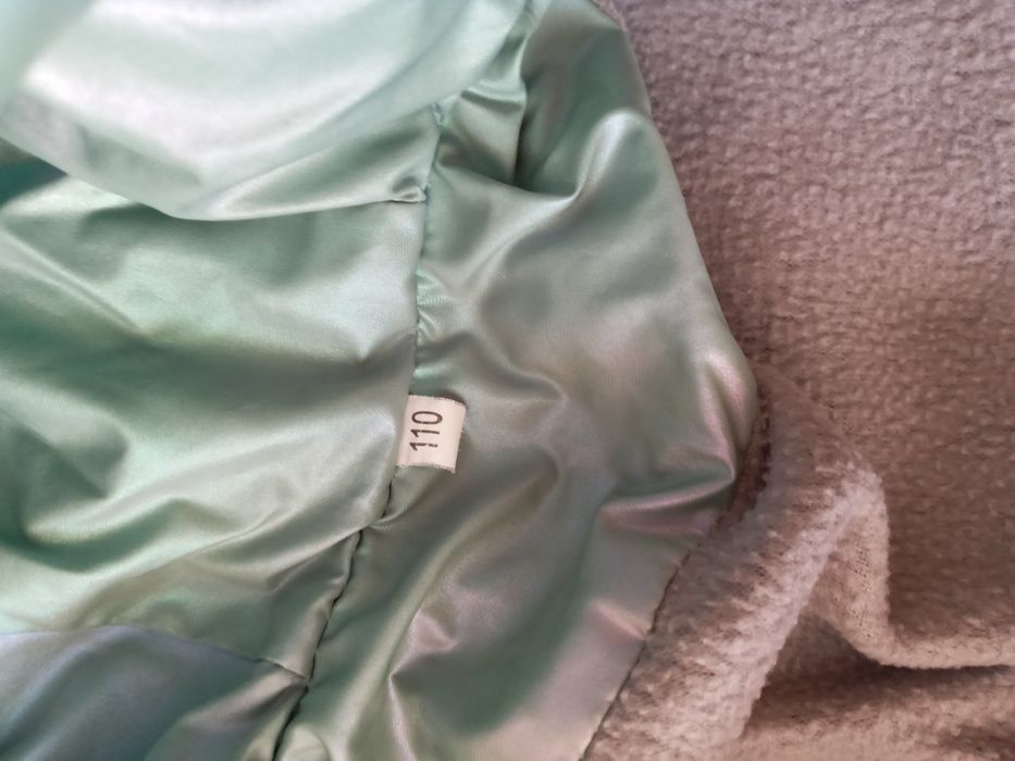 Куртка  осінь,весна  для дівчинки  200 грн   Львів сихів