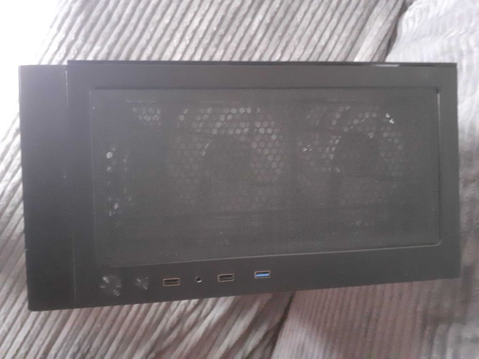 Vende-se computador com apenas 3 meses de uso Nova praticamente