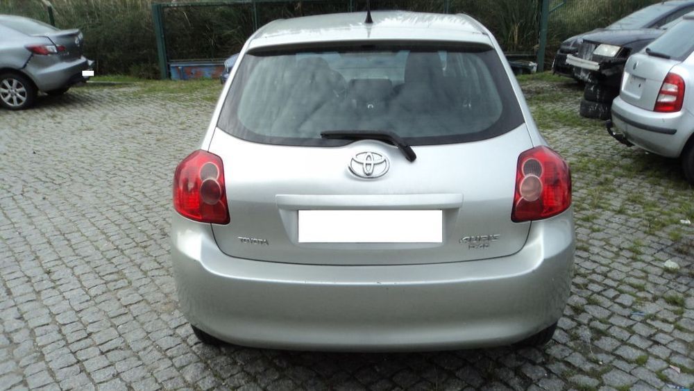 Toyota Auris 1.4 D-4D 5P 2007 - Para Peças