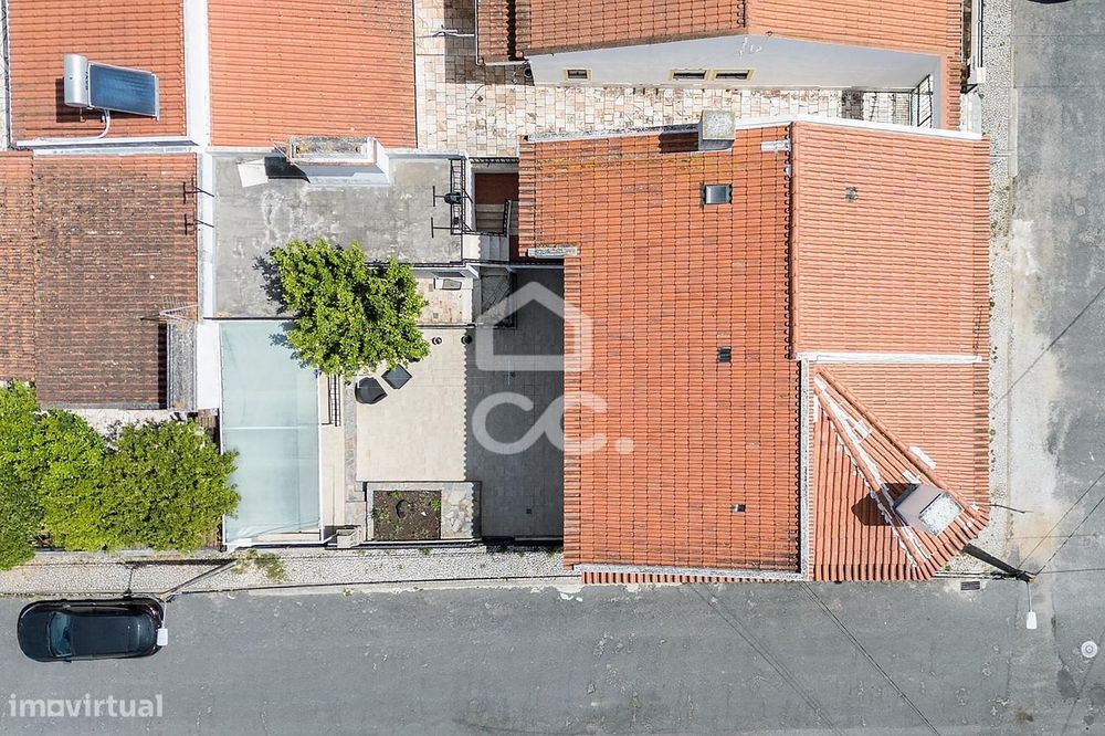 Moradia T3 Térrea Bifamiliar c/ Quintal e Garagem | Pites, Bacelo, Évo