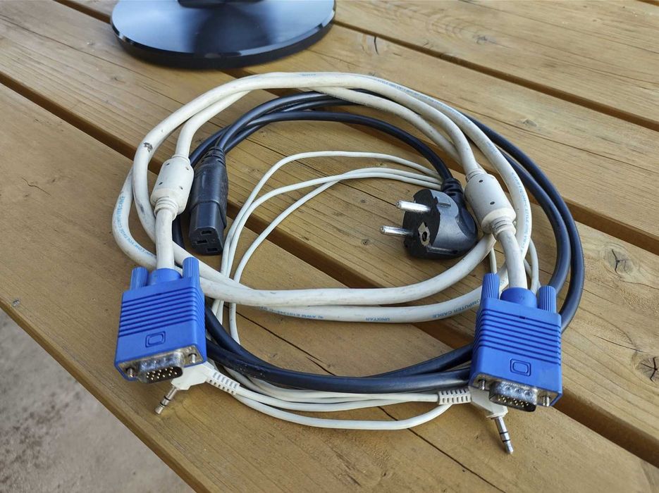 Asus 20" LCD Monitor, Like New64752320358914124