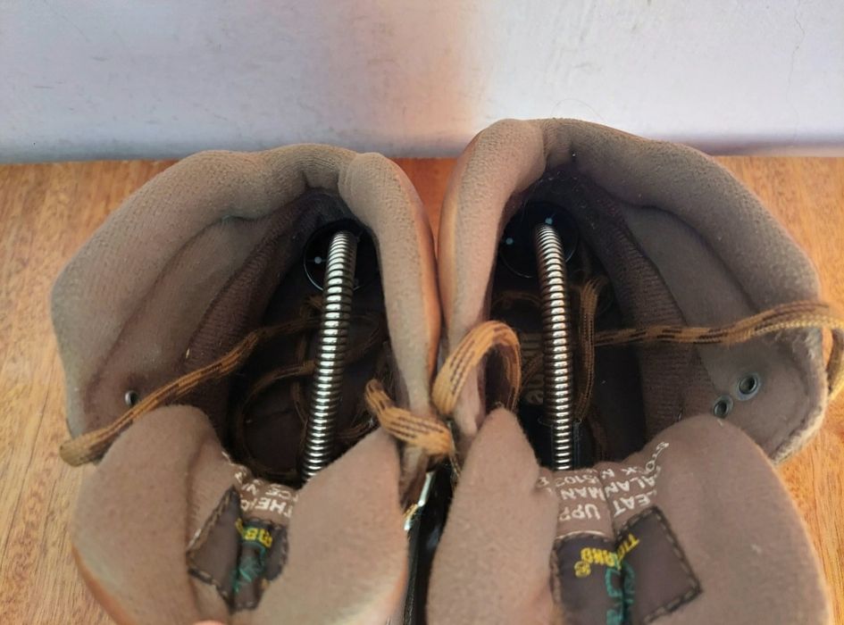 Черевики timberland оригінал 

Розмір по бірці : 8m наш 41р
Будуть ком