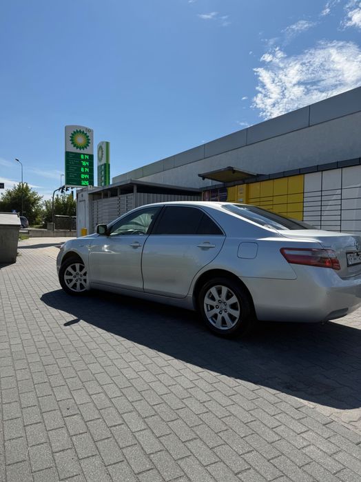 Toyota Camry 40