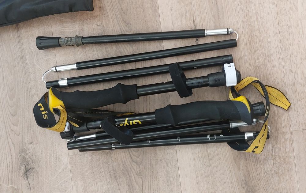 Bastões de caminhada/ trekking ( ler anotações)