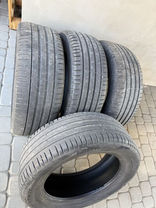 Opony Pirelli  225/55/17 Cena za komplet