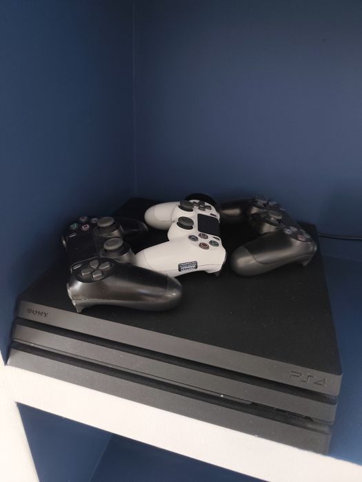 Konsola PS4 Pro 1TB