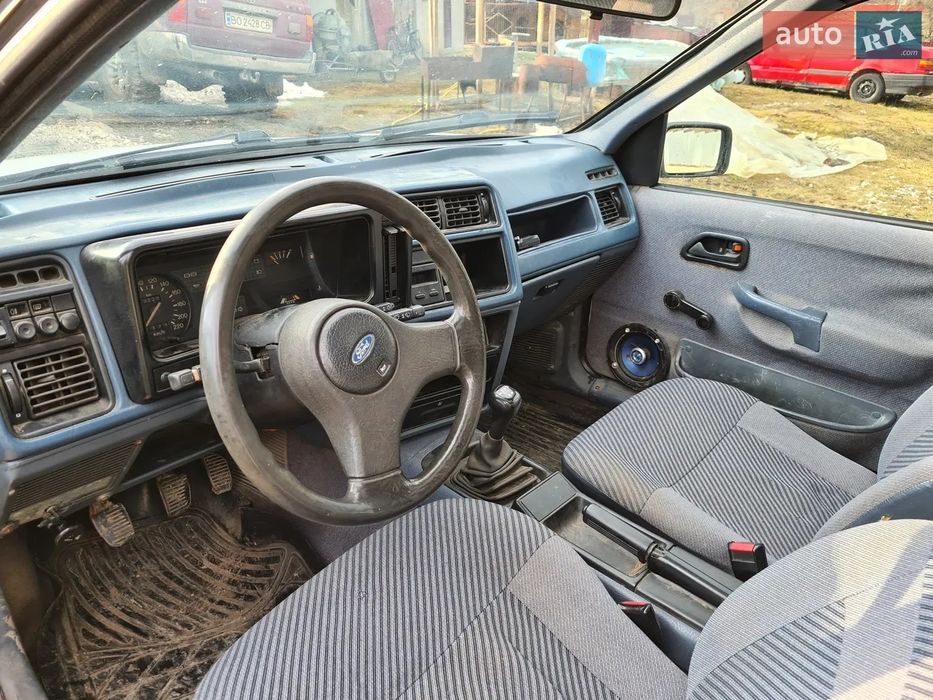 Продається авто Ford Sierra.