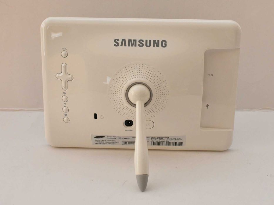 SAMSUNG Moldura Digital SPF-71ES