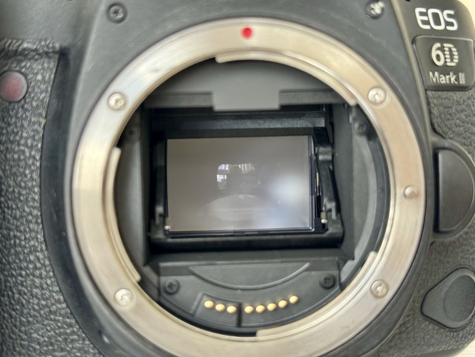 Продам повний кадр Canon EOS 6D Mark II (Body) — Ідеальний стан!