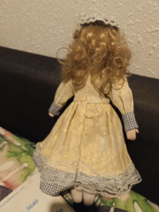 Lalka porcelanowa prl