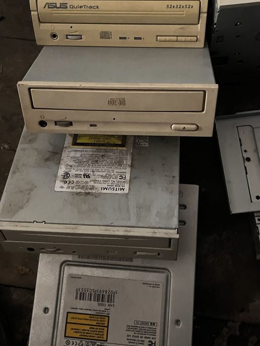 Дисковод СД привод