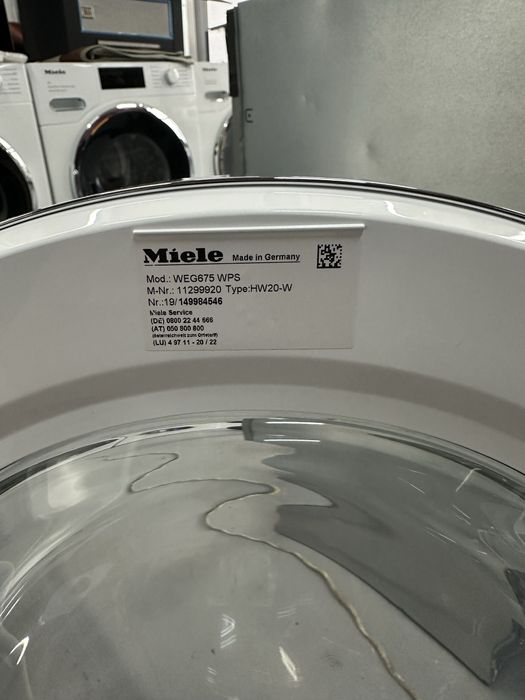 Пральна машина фірми Miele WEG675 wps
