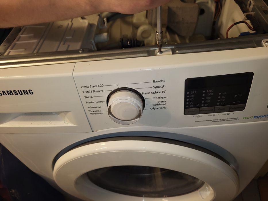 Pralka Samsung Ecobubble 8 kg, WF80F5E0W2W