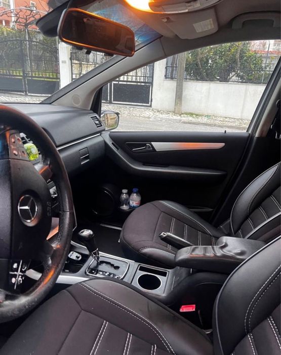 Mercedes B200 CDI automático vendo ou troco por iibiza FR bmw touring 520d  audi a3