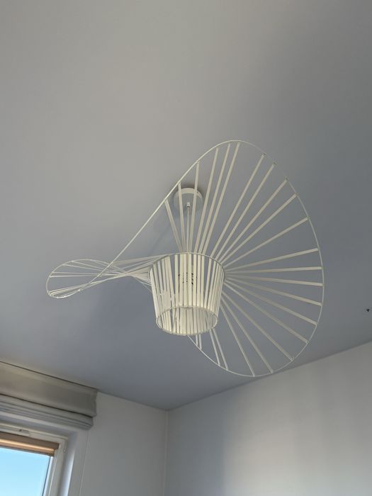 Lampa kapelusz biała designerska