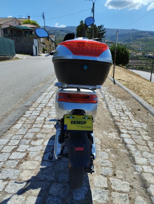 Scooter elétrica