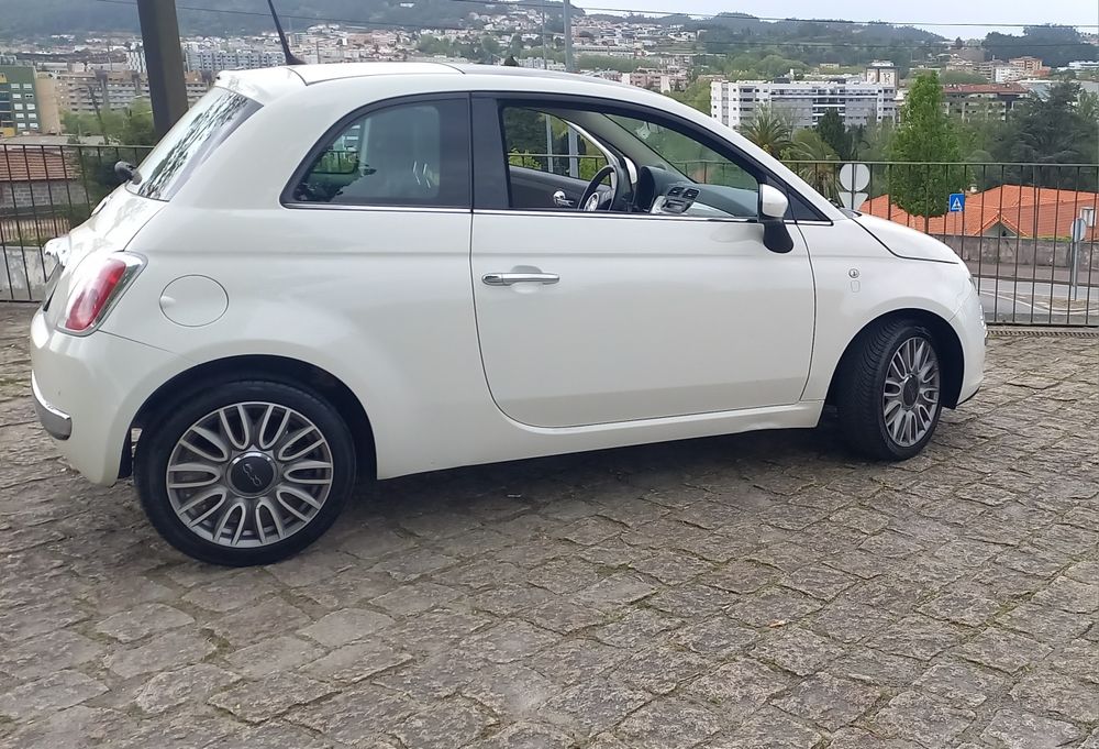 Fiat 500 edição especial 90 anos
