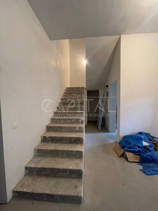 Продаж будинку в Лісовій Бучі  195м2 / 10 соток