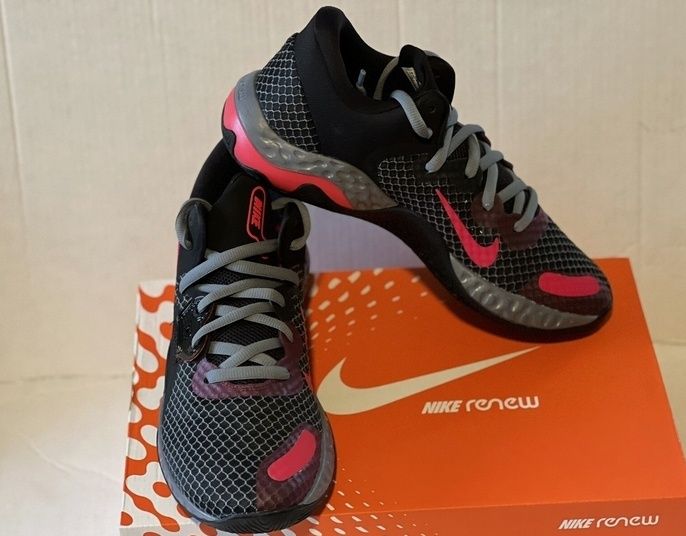 Nike Basketball Novas 44