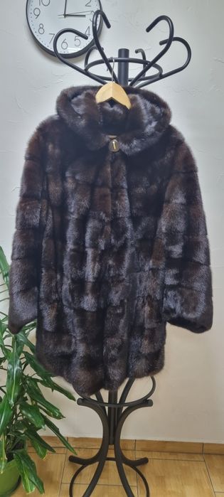 Продам норковую шубу большого размера
