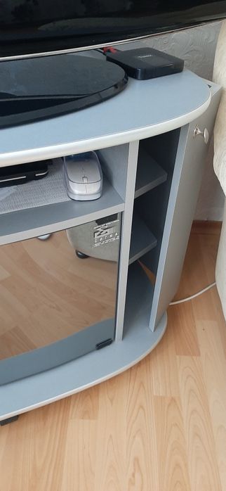 Тумба під телевізор  , ідеальний стан.