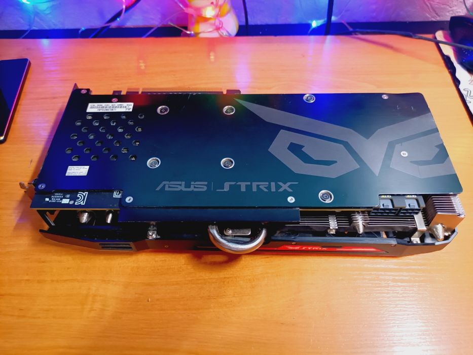 Видеокарта R9 390 ASUS (под ремонт)