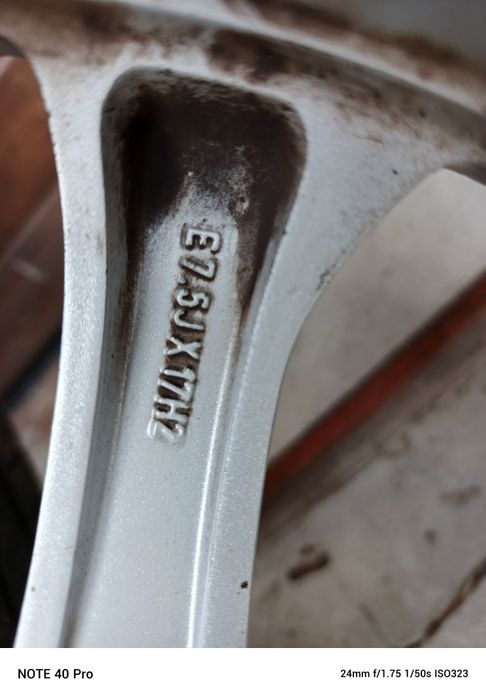 Koła 17" Ford z TPMS, lato. Jak nowe.