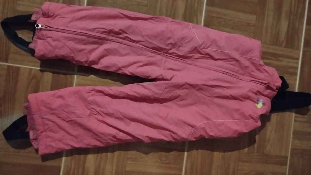 Fato como novo para neve criança 4 anos