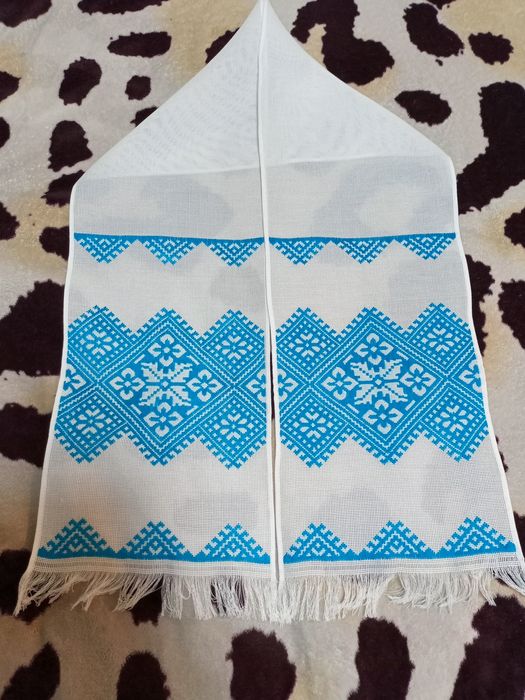 Весільні рушники вишиті чеським бісером