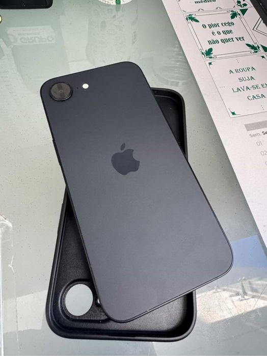 Iphone 16e como novo