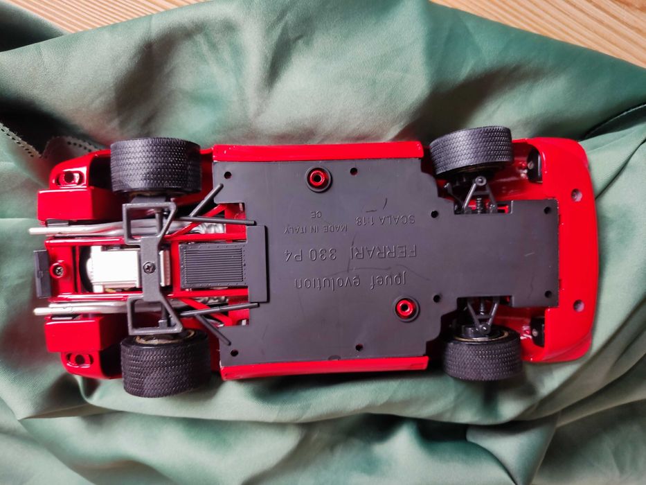 Model samochodu 1:18 Ferrari 330 P4 (1967) Jouef Evolution