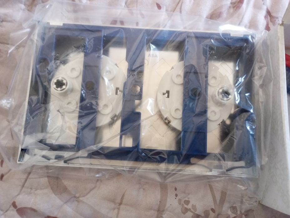 Espelho de autoclismo de parede Roca PL6 Dual Flush cromada