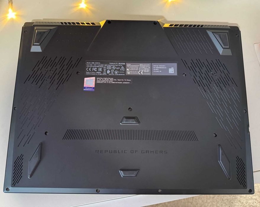 ASUS ROG Zephyrus Duo 15 SE | RTX 3080 (16GB) | 48GB RAM | 300Hz