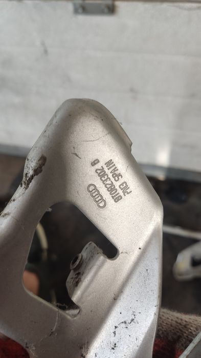 Zawiasy maski prawy lewy audi A5 8t lx7w